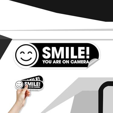 Imagem de Placa Smile You are on Camera | Pacote com 2 adesivos pequenos para janela de carro | Placas Smile Your on Camera para carros | Sinal de gravação Dashcam | Adesivo de vinil impermeável preto brilhante 20 x 6 cm (preto grande)