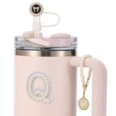 Imagem de 3 peças Stanley Cup Accessories - Capa de canudo para copo de 30 e 1,134 g, topo de palha de 10 mm, corrente de pingentes iniciais de silicone para decoração de alça e adesivo de letras - Q