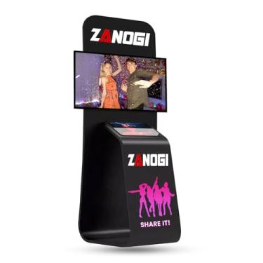 Imagem de ZANOGI Suporte de quiosque para TV com suporte para tablet, feira de alumínio leve com tecido elástico pode criar uma atmosfera de alta qualidade para seus eventos/feiras/promoções de produtos/cabines