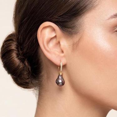Imagem de Brinco Gancho Zircônia e Pérola Estilo Boho - Acessório Feminino - Fei