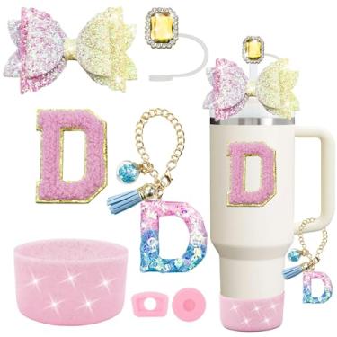 Imagem de Conjunto de acessórios de copo Stanley rosa 7 peças, decorações de iniciais para Stanley Cup 850.5 g 1,134 g, inclui cobertura de canudo de joia, tampa à prova de derramamento, pingente de alça, bota