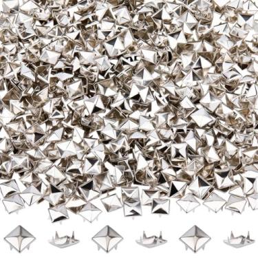 Imagem de SOFPLATE 1 caixa 500 peças 10 mm tachas quadradas pirâmide em massa parafuso de prego de latão quatro mandíbulas punk rock garra de metal rebites para artesanato de couro DIY cintos de roupas bolsa