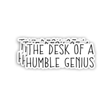 Imagem de (3 peças) Adesivo The Desk of A Humble Genius Humor Clever Funny Sayings Inspirational Quotes Vinil Decalque para Tumbler Laptop Kindles Garrafas de Água Livros Telefone - Tamanho 3x1,1