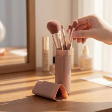 Imagem de Kit 5 Pincéis Maquiagem Com Estojo Mini Bolsa Make - XBZ