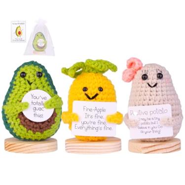 Imagem de CoFuBcad 3PCS Handmade Emotional Support Avocado Gift with Positive Card, Cute Crochet Avocado Knitted Doll Decoration with Front Card, Wooden Base for Birthday Gift Home Decoration(A1)