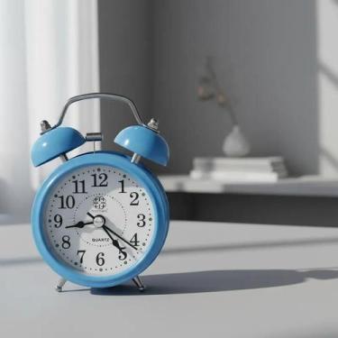 Imagem de Relógio Despertador De Plástico Modelo Retro De Mesa À Pilha - Moment,