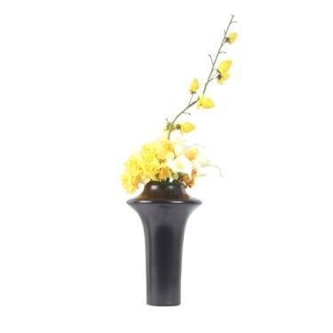 Imagem de Decorações, arranjos florais, flores simuladas, artesanato falso, hotel, sala de estar, mesa de jantar, centros de mesa, casa de fazenda (pequena)