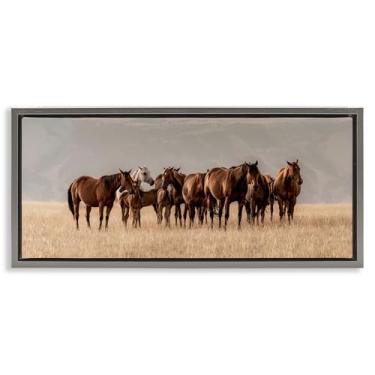 Imagem de Stupell Industries Arte de parede Montana Mares Herd com moldura dourada flutuante em tela, design de Christy Berry, 28 x 63 cm