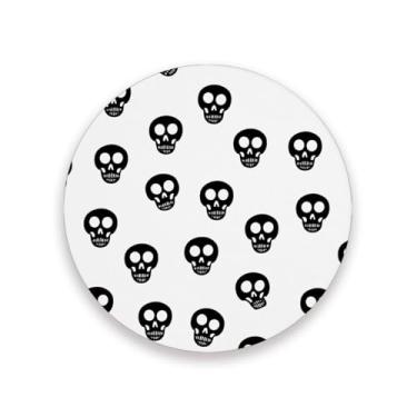 Imagem de JUZIHAI Conjunto de 4 porta-copos de caveiras simples de Halloween, porta-copos redondos de pedra de cerâmica absorvente de 9 cm com base de cortiça, tapete de proteção de mesa para cozinha, bar