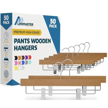 Imagem de Cabides de madeira de cor natural, pacote com 50, cabide de madeira de lótus com clipes antiderrapantes ajustáveis, capacidade de 4,5 kg, gancho giratório de 360°, design fino e econômico para calças