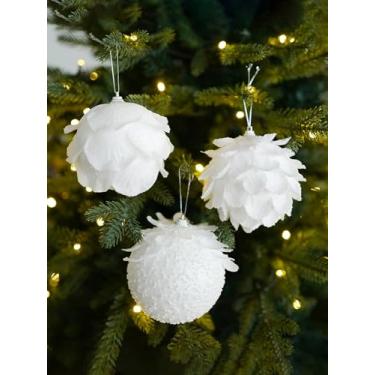 Imagem de Bolas de Natal de espuma branca para pendurar bolas de Natal para decoração de festa de casamento