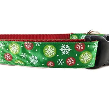 Imagem de Coleira de cachorro de Natal, design canino, flocos de neve, vermelho, verde, 2,54 cm de largura, ajustável, nylon, médio e grande (flocos de neve verde, grande 38-55,88 cm)