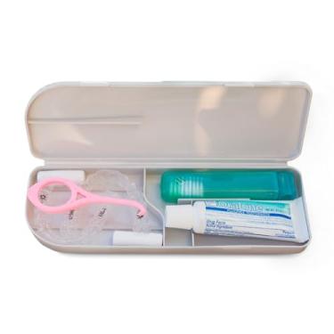 Imagem de Estojo retentor de cápsula – escova e pasta de dente incluídos – perfeito para armazenamento compacto e higiênico de retentores transparentes para higiene dentária