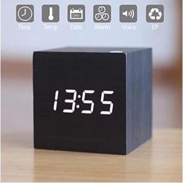 Imagem de Relógio Despertador Digital Cubo LED, 6,3x6,3x6,3 cm, Controle por Som, Display Hora e Temperatura, Acabamento Madeira, Marrom
