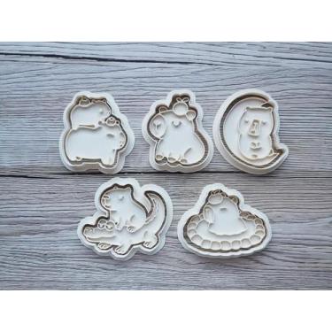 Imagem de Kit 5 Cortadores de Biscoito Capivara Fofa com Crocodilo de Maçã - Sup