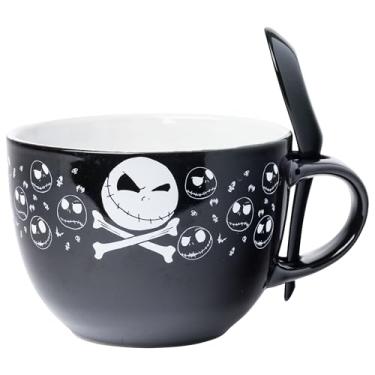 Imagem de Silver Buffalo Caneca de sopa de cerâmica Nightmare Before Christmas Jack Cross Bones, 680 g com colher