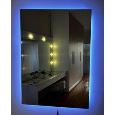 Imagem de Decora Loja Espelho LED Retangular para Banheiro, Vidro Prata, 60x80cm, Iluminação Branca Fria ou Quente, Montagem na Parede, Alimentação por Pilha ou Fonte (BRANCO FRIO FONTE)