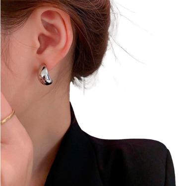Imagem de Brinco Feminino Delicado Gota Lua Prata Luxo Elegante