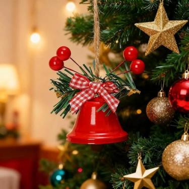 Imagem de Enfeite de sino de Natal com frutas vermelhas e laço xadrez – decoração de sino redondo para árvore de Natal, casa, escritório, porta, decoração de festa de feriado (4,5 × 6,6 cm) (vermelho trompete)