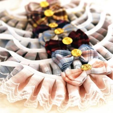 Imagem de Dpofirs Colar de Babador de Gato de Renda Xadrez JK, Acessórios Elegantes e Fofos para Cachecol para Animais de Estimação, Ideal para Donos de Animais de Estimação – Poliéster (M)