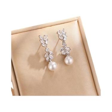 Imagem de Brinco Elegante Feminino Com Folha De Zircônia Cúbica E Pérola Imitada