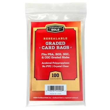 Imagem de Cartolina dourada (1 pacote com 100) CBG Graded Card Pro Sleeves Next Generation Archival Protection PRO Sleeve mantém esportes graduados e cartões de jogos ultra protegidos.