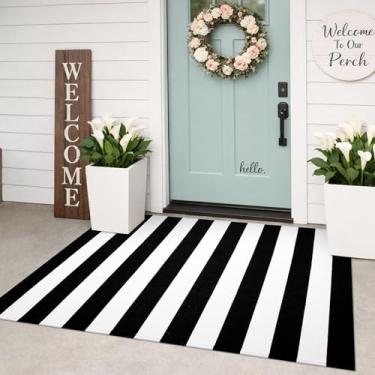 Imagem de KILOCOCO Tapete listrado preto e branco 91 x 152 cm Tapetes internos e externos Tapete da porta da frente Tecido à mão Algodão lavável Listrado Capachos em camadas para porta da frente/cozinha/fazenda/entrada/pátio