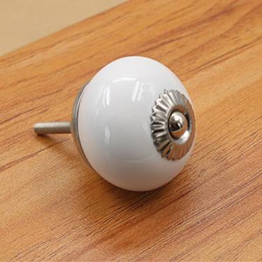 Imagem de 5 peças estilo europeu maçaneta de porta de cerâmica branca puxadores de puxar armário de porta armário para cozinha, gaveta do quarto, armário, peito, cesta, cómoda, armário, etc. com parafusos