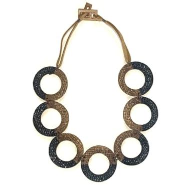 Imagem de VIRECHIC- Colar Senhora dos Aneis de Fibra de Banana - Biju Eco-Friendly -Jóia e Acessório de Beleza Feminina VEGANO e Artesanal (bicolor)