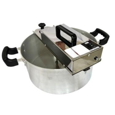 Imagem de Misturador Elétrico 8L em Aço Inox Bivolt para Cozinha e Confeitaria (1 Espátula)