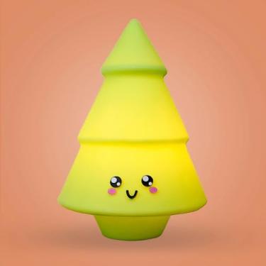 Imagem de Luminária Árvore de Natal Kawaii em Polietileno, Bivolt – Fofura que Ilumina