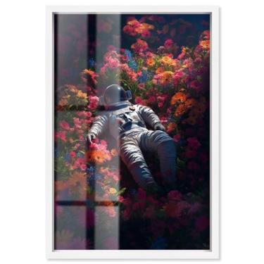 Imagem de Astronaut Florist Shadowbox Print Astronaut Wall Art por Art Remedy, moldura branca, 53 x 78 cm