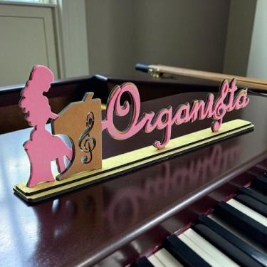 Imagem de Placa Decorativa Colorida Organista Órgão Ccb Personalizado - PADACESS