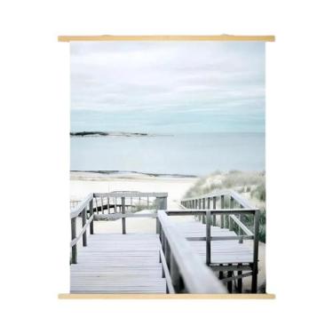 Imagem de Pintura Em Rolo De Madeira Com Cena De Praia: Gaivota, Árvore, Ponte E