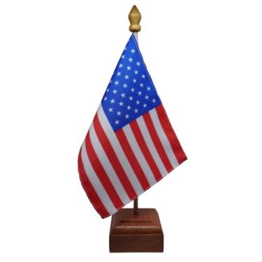 Imagem de Bandeira de Mesa Elegance dos EUA, Dupla Face, 19x13cm, Base em Madeira Natural, Altura Total 30cm, Tecido Oxford, para Escritório, Eventos e Decoração