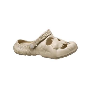 Imagem de HANABIRA Sandálias góticas unissex confortáveis e leves e leves para homens e mulheres, sapatos de jardim, crânio, deslizantes, mulas, sandálias de praia de verão, Bege, 13-13.5 Women/11-11.5 Men