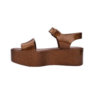Imagem de Melissa Sandálias femininas Mar – Sandálias de plataforma para mulheres, sandálias de cunha, sandálias elegantes de verão, sapatos femininos de gelatina, Bronze/Marrom, 36