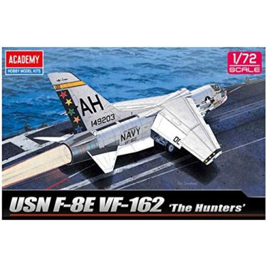 Imagem de Academy USN F-8E VF-162 "The Hunters" Model Kit