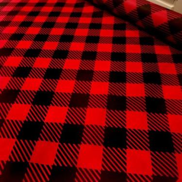 Imagem de TNT Festa Junina Xadrez Xadrezão Preto e Vermelho 3.00m X 1,40m