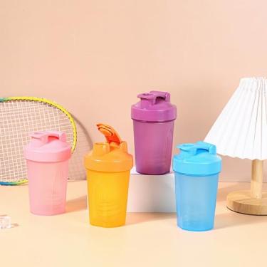 Imagem de Coqueteleira portátil de proteína em roxo – Copo fitness à prova de vazamento de 400 ml para atletas e sessões de treino
