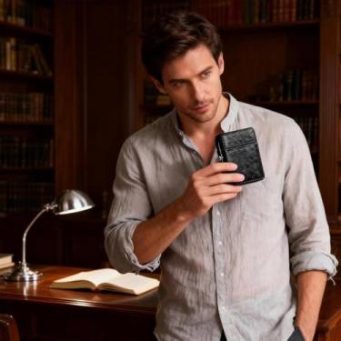 Imagem de 1 estojo de cigarro retrô de poliuretano, comporta 20 cigarros, inclui uma bolsa de isqueiro, design de grande capacidade para facilitar a portabilidade (preto)