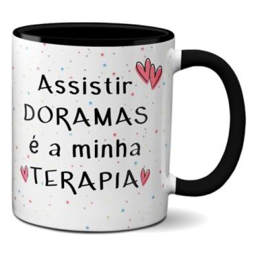 Imagem de Caneca Assistir Doramas é a Minha Terapia Fã Dorameira (Preta)