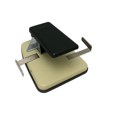 Imagem de Furador Ovoide Para Crachá de Mesa com Margeador Furo 13mm