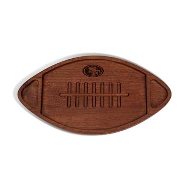 Imagem de The Memory Company | Licenciado NFL Acacia Team Football with Triangles Serving Board, San Francisco 49ers