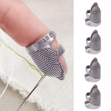 Imagem de 4 peças ajustável metal costura dedal protetor de dedo anel superior aberto dedal protetor de ponta de dedo para Quilting bordado ferramenta de costura manual (prata, 2S + 2M)