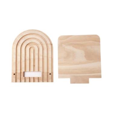 Imagem de Prateleiras De Madeira Rústica Em Arco Arco-Íris Para Suculentas E Cri