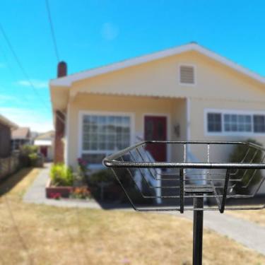 Imagem de Lixeira de Calçada Preta Grande Fixa Externa Residencial - Caheta