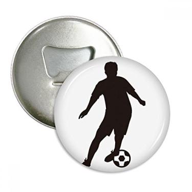 Imagem de Abridor de garrafas com ímã de geladeira com contorno esportivo de futebol e futebol