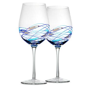 Imagem de Conjunto de 2 copos de vinho Bezrat, copos de vinho pintados à mão, copos essenciais, 27,94 cm A, 28oz para amantes de vinho grande taça de vinho, ideias de presentes de vidro para mulheres inspiradas no "Duomo di Milano" (azul)