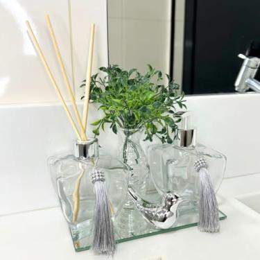 Imagem de Kit Lavabo Completo Luxo: Bandeja Espelhada, Aromatizador Ambiente, Porta Sabonete Líquido